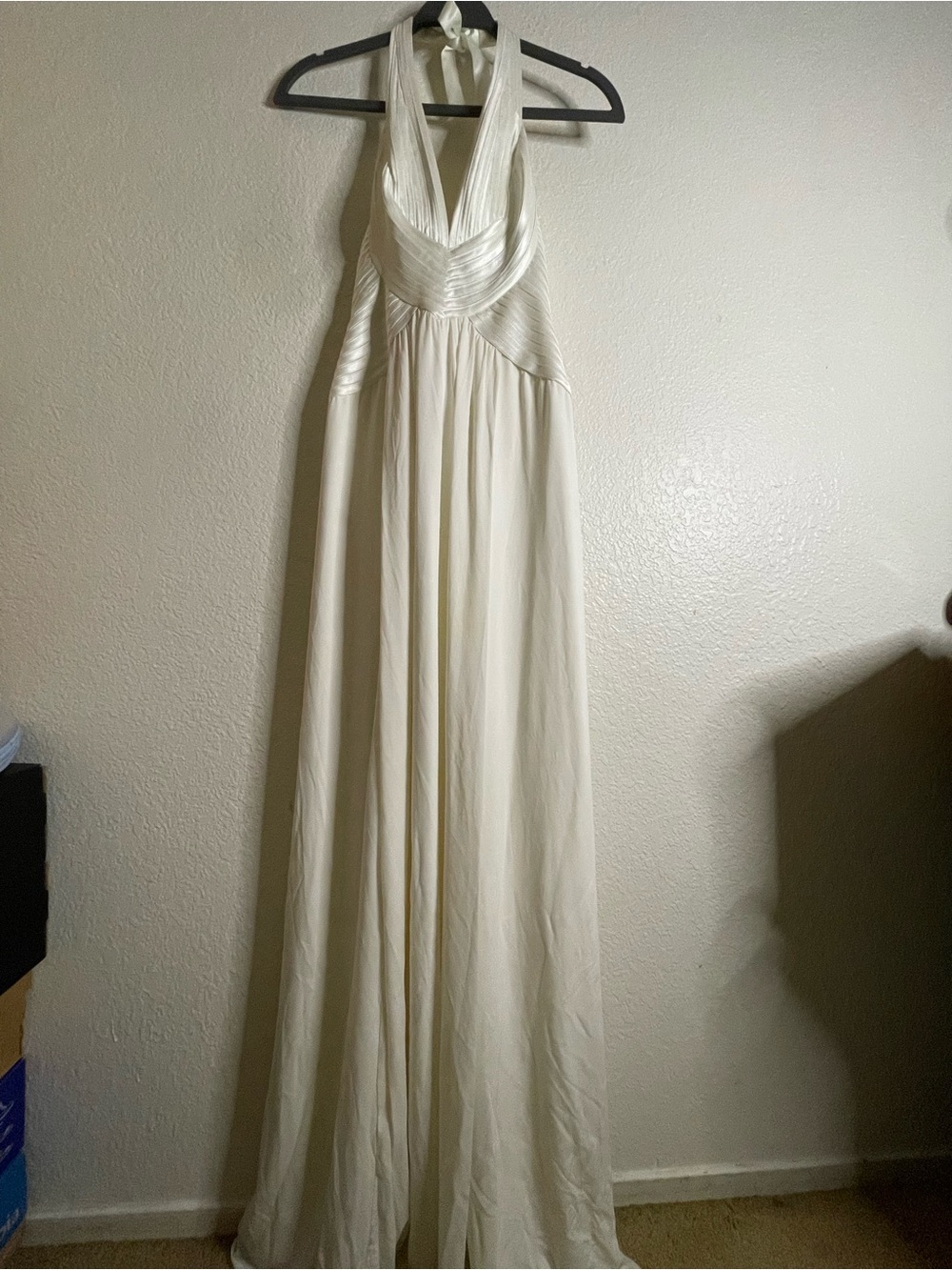 BCBGMaxAzria Ivory Marilyn Monroe Inspired halter top Formal Dress floor length